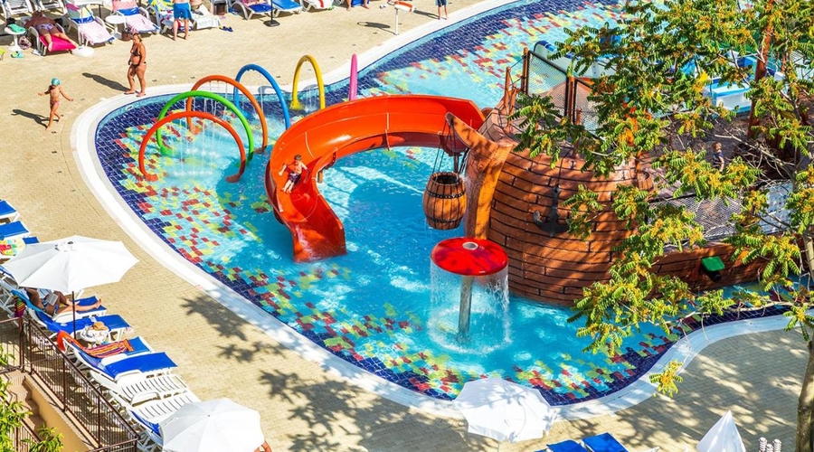 Laguna Park & Aqua Club — waterslidesYoung
