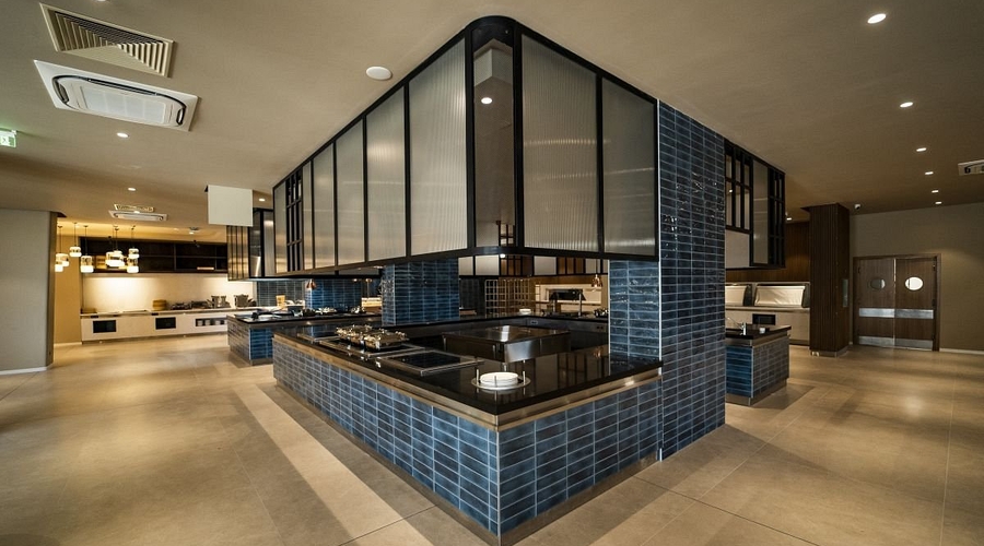 Wave Resort — restaurant