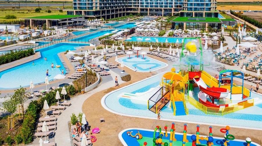 Wave Resort — waterslidesYoung