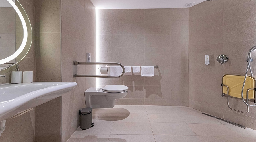 Wave Resort — bathroom
