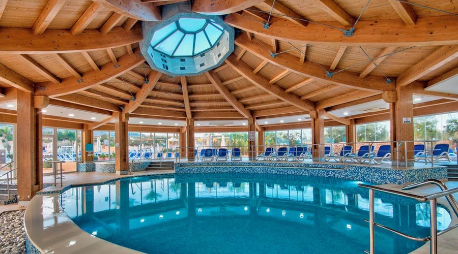 db Seabank Resort & Spa — poolIndoor