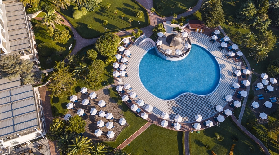 Iberostar Waves Bellevue — pool