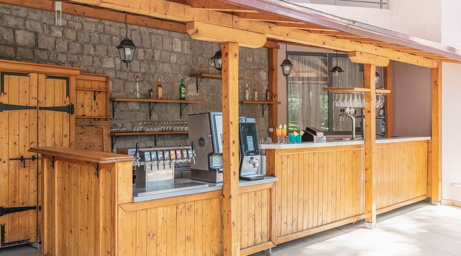 Iberostar Waves Bellevue — bar
