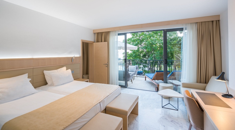 Iberostar Waves Bellevue — room
