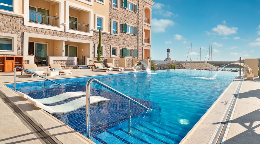 The Chedi Lustica Bay — pool