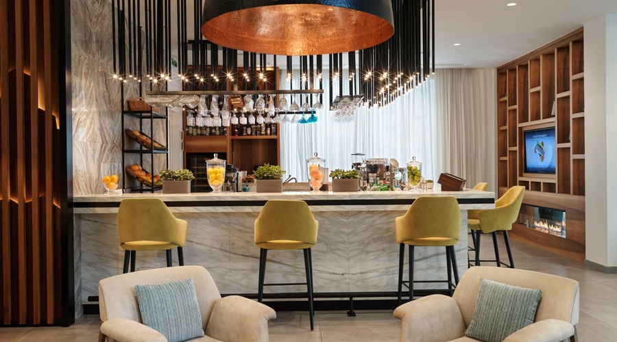 The Chedi Lustica Bay — bar