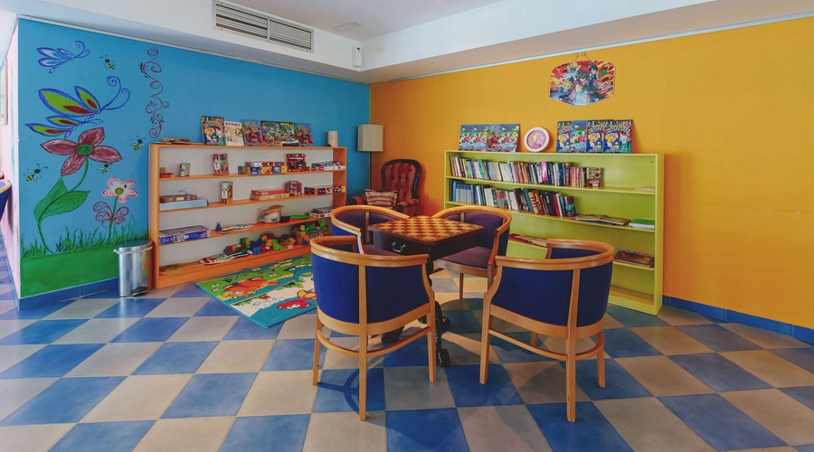 Hotel Montenegro Beach Resort — kidsclub