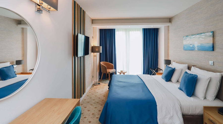 Hotel Montenegro Beach Resort — room