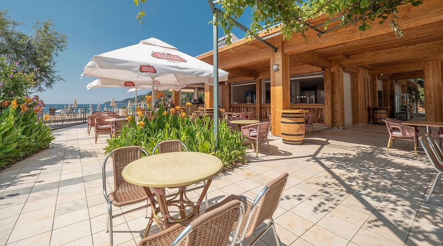 Hotel Montenegro Beach Resort — bar