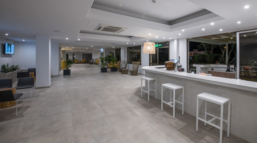 Narcissos Waterpark Resort — bar