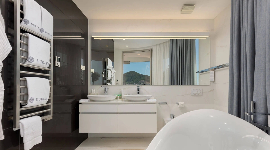 Dukley Hotel & Resort — bathroom