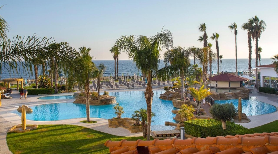 Leonardo Cypria Bay Hotel — pool