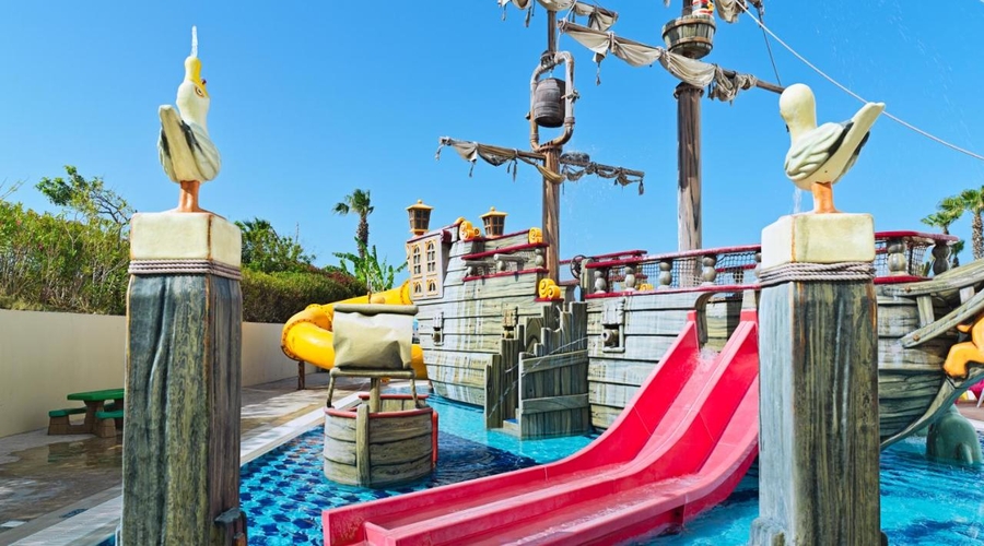 Leonardo Cypria Bay Hotel — waterslides