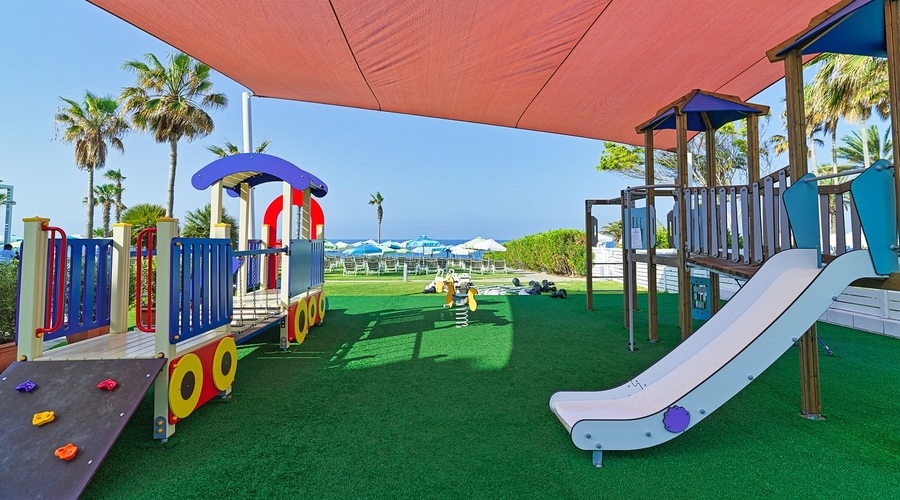 Leonardo Cypria Bay Hotel — playarea