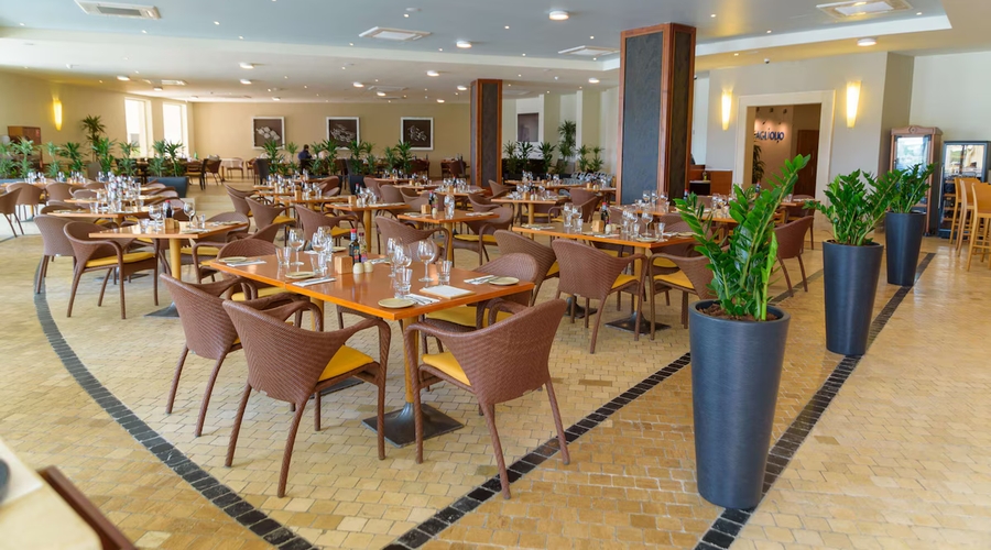 Radisson Blu Resort & Spa, Malta Golden Sands — restaurant