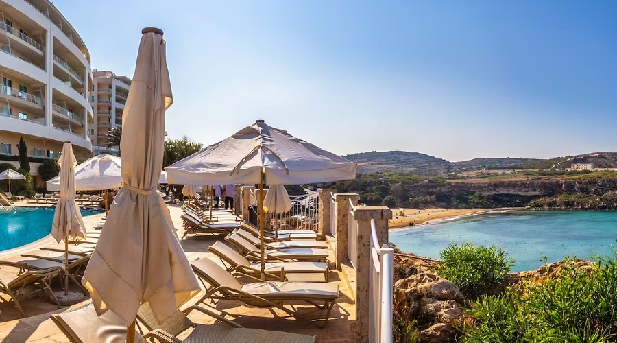 Radisson Blu Resort & Spa, Malta Golden Sands — pool