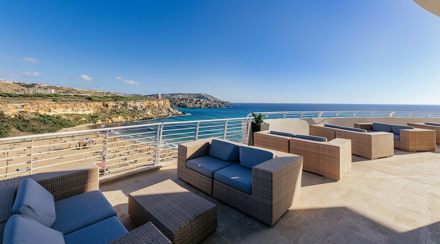 Radisson Blu Resort & Spa, Malta Golden Sands — seatingOutdoor