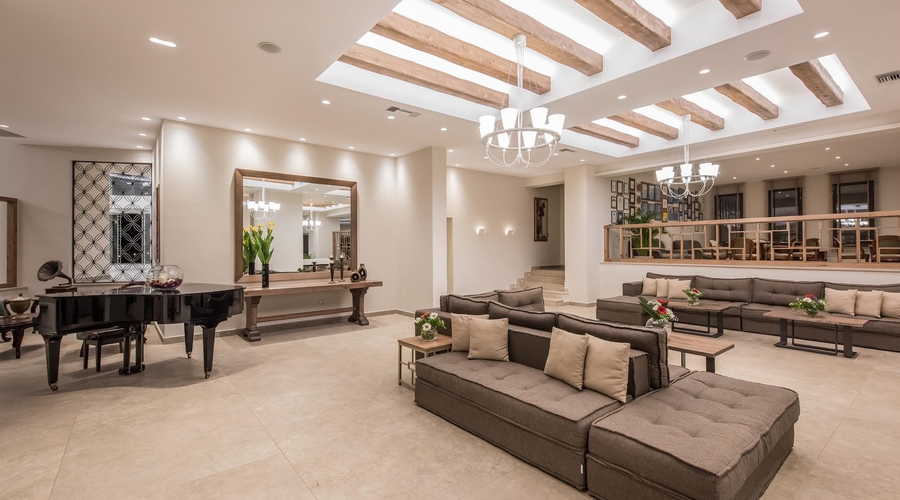 Nana Golden Beach — lounge