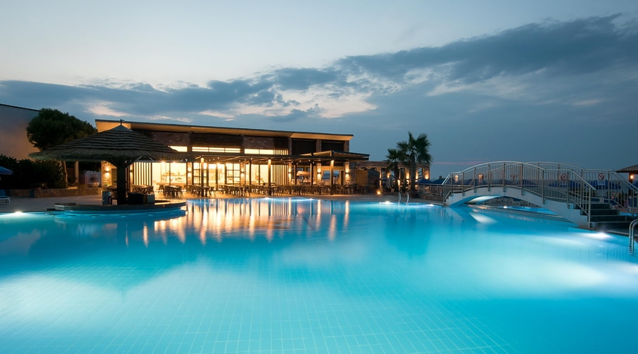 Nana Golden Beach — pool