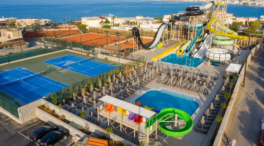 Nana Golden Beach — waterslidesOlder