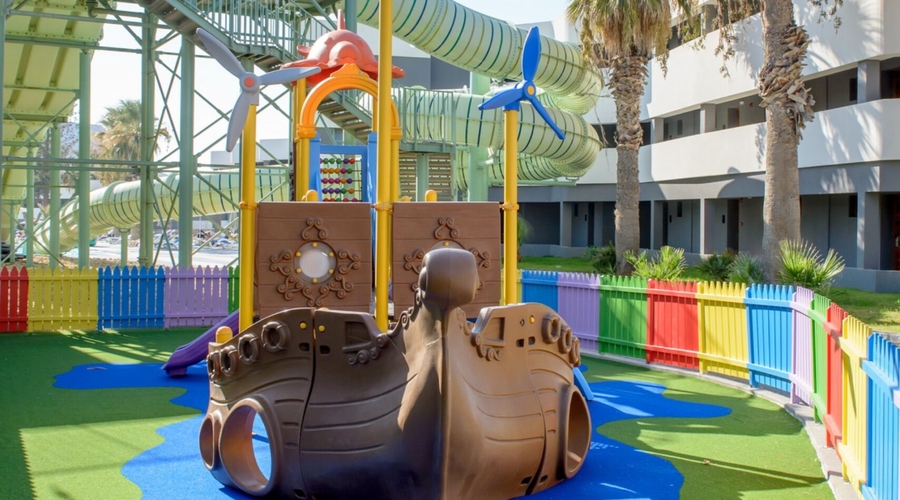 Arina Beach Resort — playarea