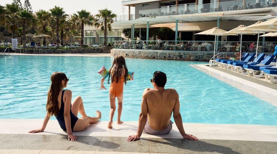Arina Beach Resort — pool