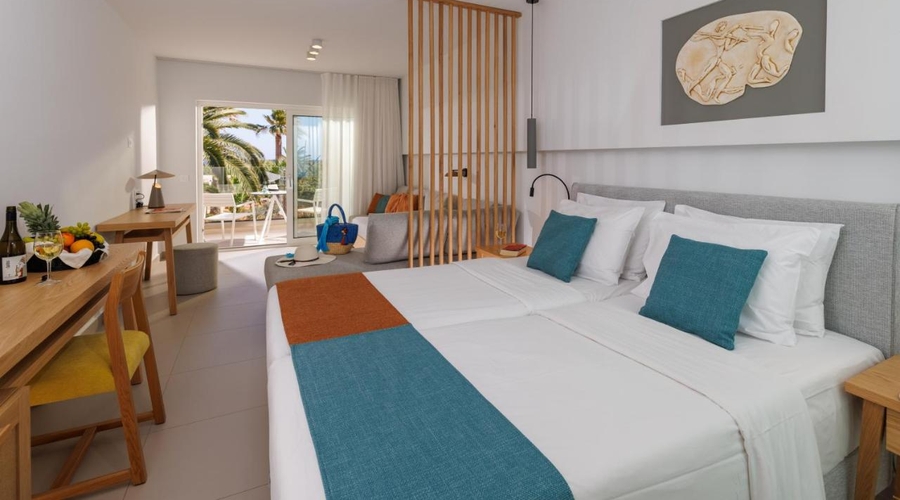 Anissa Beach & Village Hotel — room