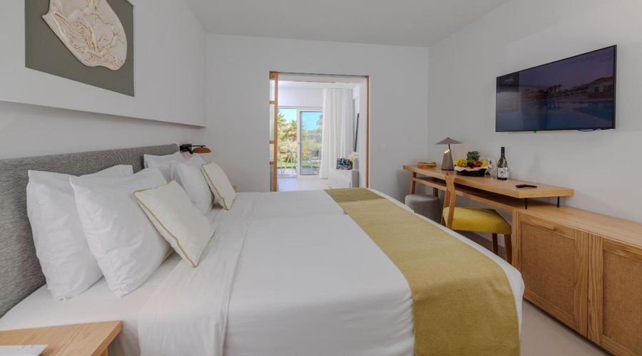 Anissa Beach & Village Hotel — room