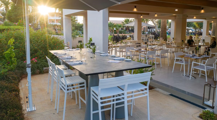 Anissa Beach & Village Hotel — restaurant