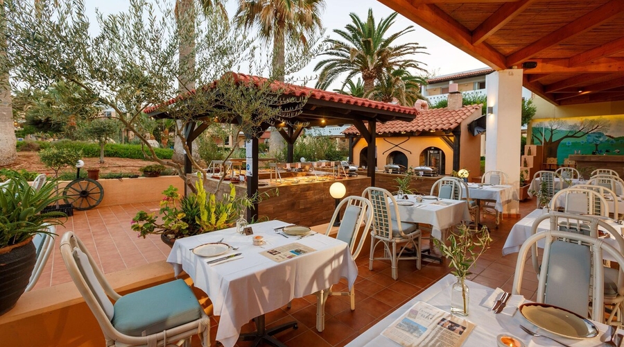 Anissa Beach & Village Hotel — restaurant