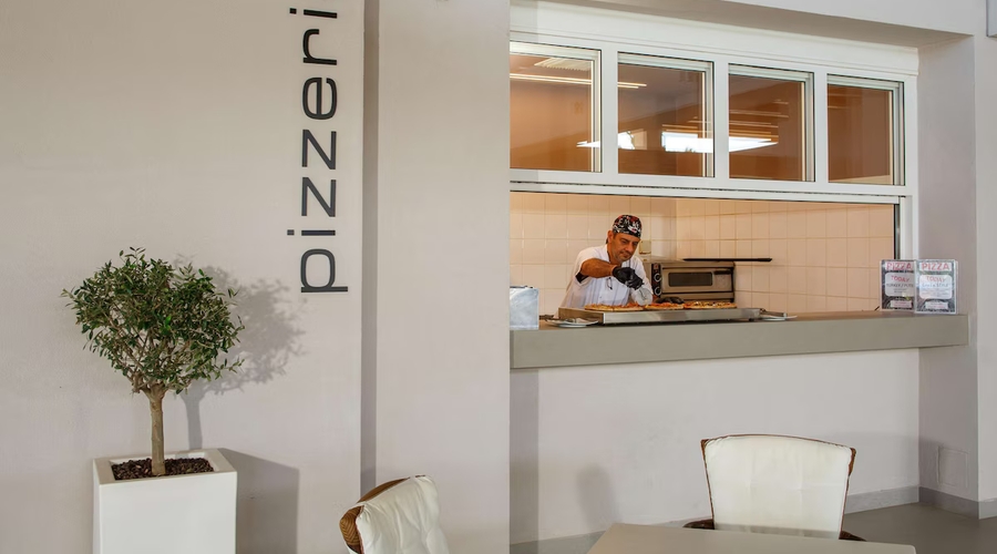 Anissa Beach & Village Hotel — snackbar