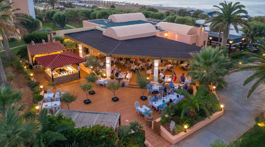 Anissa Beach & Village Hotel — bar