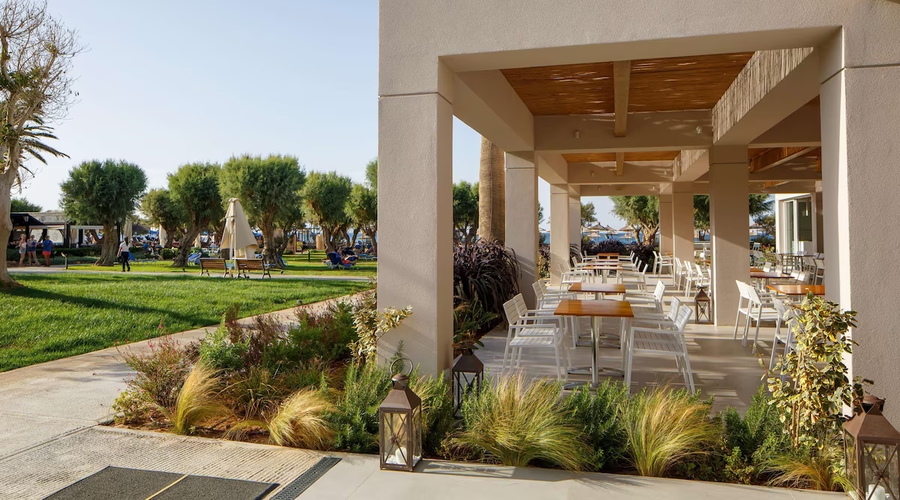 Anissa Beach & Village Hotel — restaurant