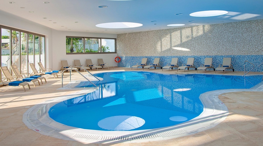 Olympic Lagoon Resorts, Paphos — poolIndoor