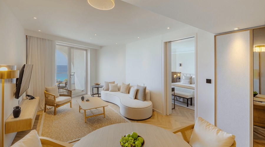 The Golden Coast Beach Hotel — room