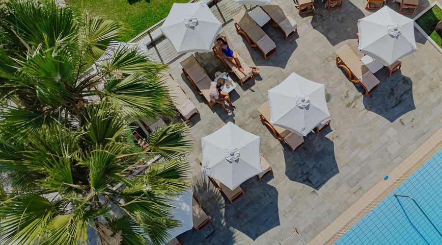 The Golden Coast Beach Hotel — seatingOutdoor