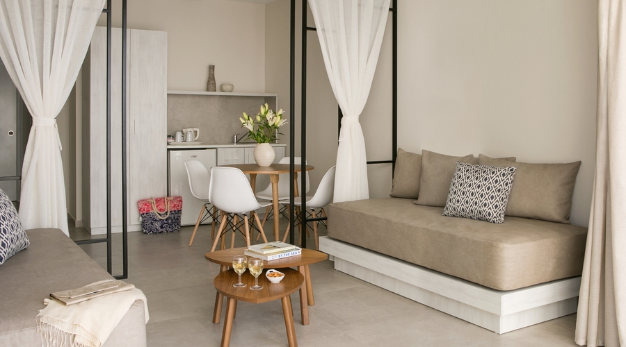 Louis Paphos Breeze — room