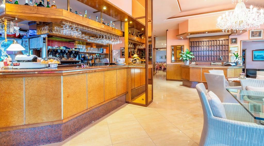 Hotel D'Annunzio — bar