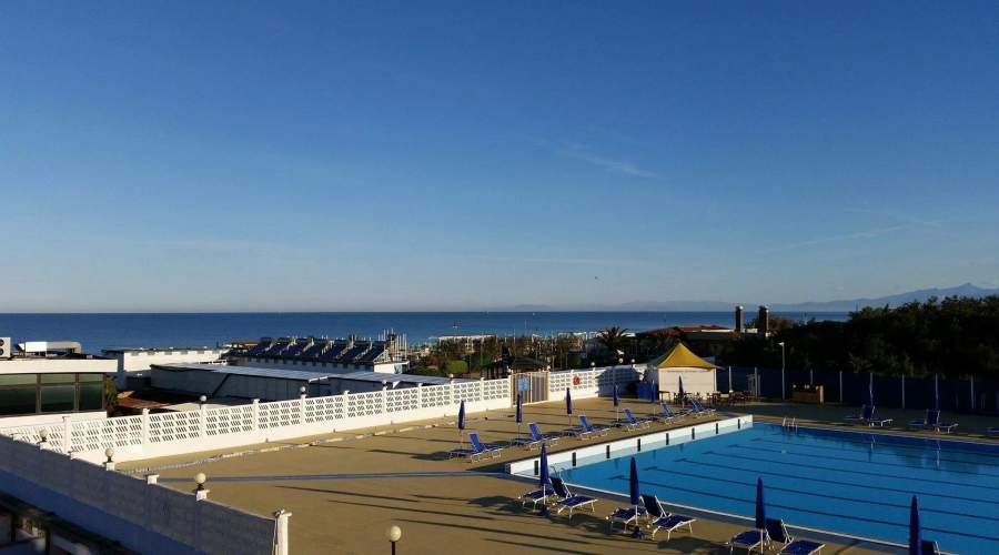 Grand Hotel Continental — pool