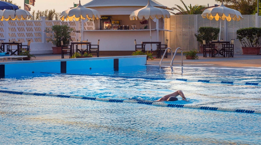 Grand Hotel Continental — pool