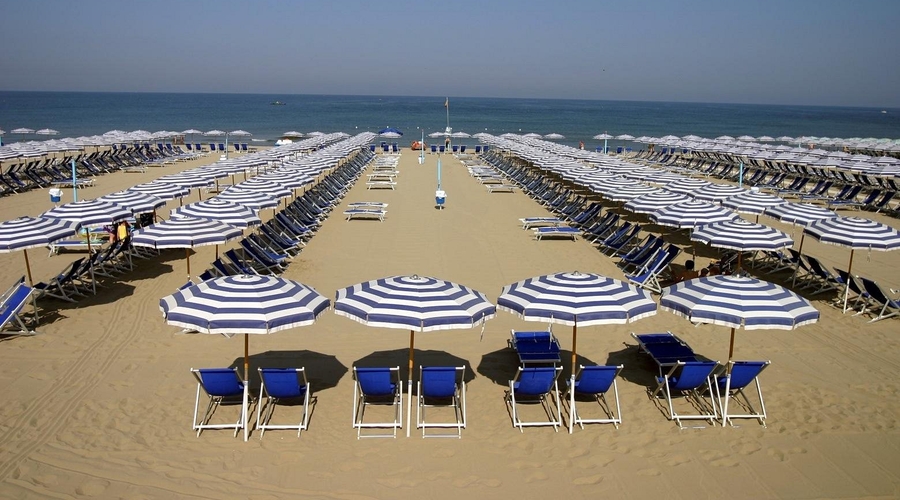 Grand Hotel Continental — beach