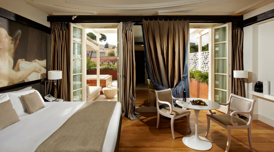 Villa Agrippina Gran Melia — room