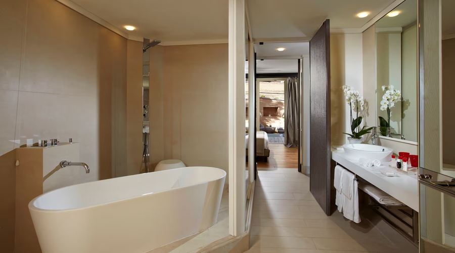 Villa Agrippina Gran Melia — bathroom