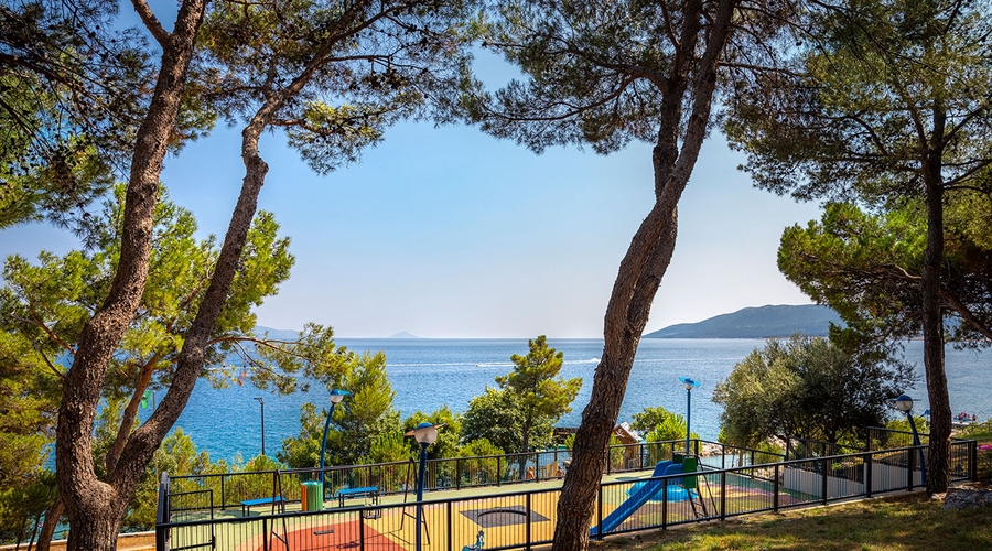 Valamar Bellevue Resort — playarea