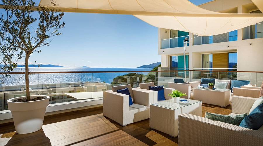 Valamar Bellevue Resort — seatingOutdoor