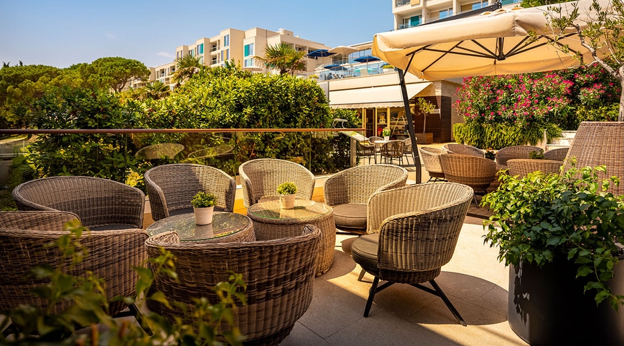 Valamar Bellevue Resort — seatingOutdoor