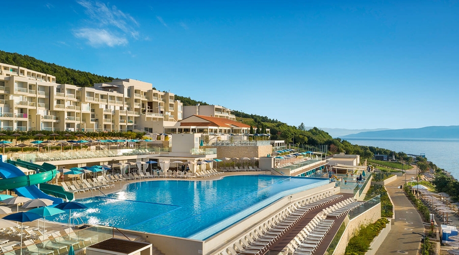 Valamar Bellevue Resort — pool