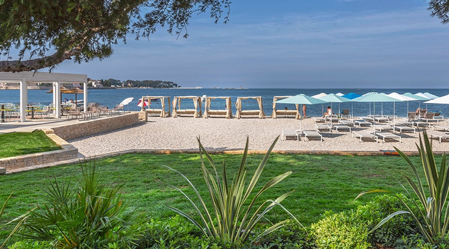 Valamar Parentino Hotel — beach