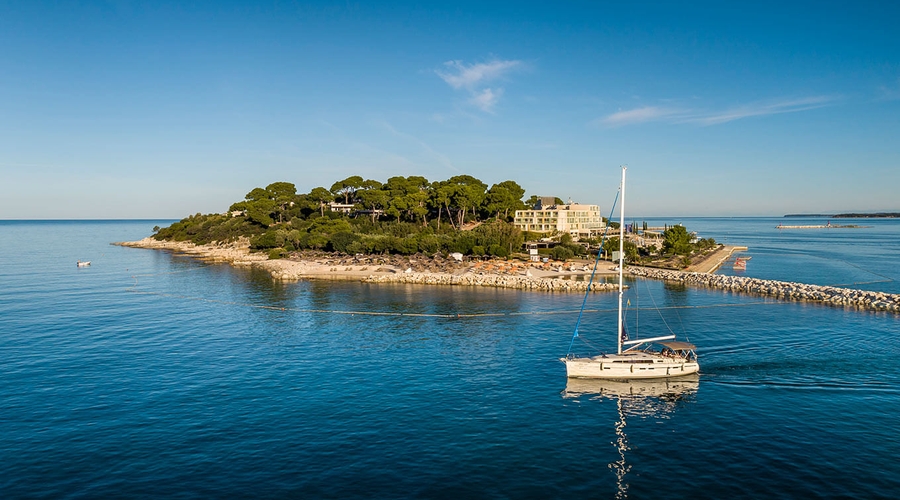 Isabella Island Resort, Valamar Collection — beach
