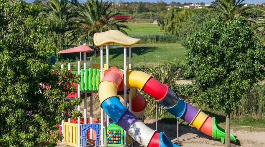 Camping Marvilla Parks - Le Soleil De La Mediterranee — playarea